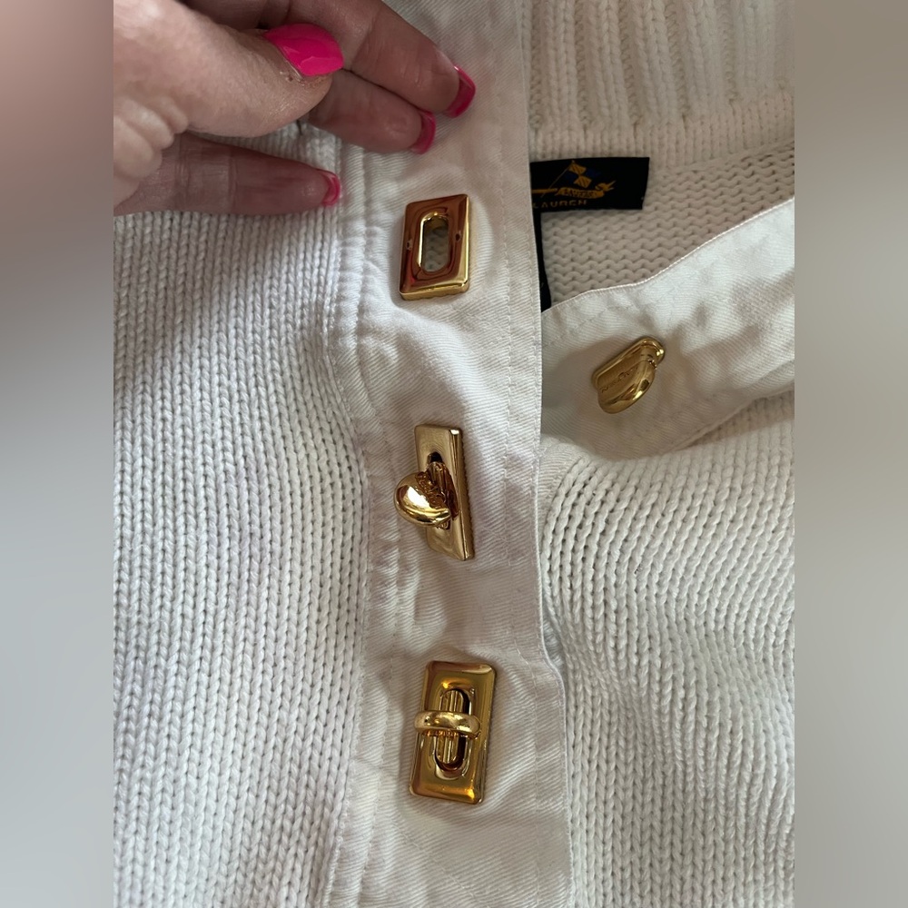 Lauren Ralph Lauren Rich White Sweater with Gold Turn Key Buttons Size Medium - Picture 8 of 12